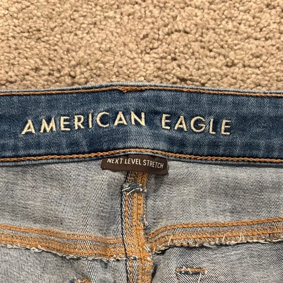 American Eagle Outfitters Women’s Denim Jeans. Size 4 Short. - Picture 2 of 7